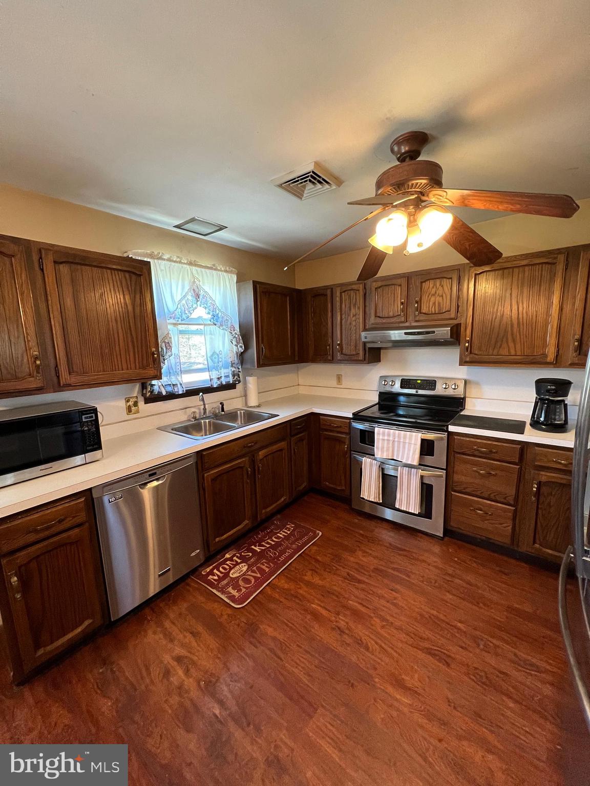 306 Rudy Dam Road Lititz, PA 17543 - Photo 2 of 12 Kitchen