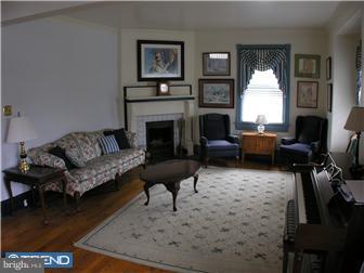 219 Chestnut Street Haddonfield, NJ 08033 - Photo 2 of 12 Gallery Image 2