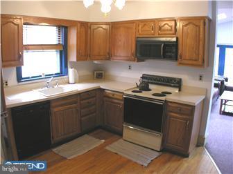 219 Chestnut Street Haddonfield, NJ 08033 - Photo 5 of 12 Gallery Image 5