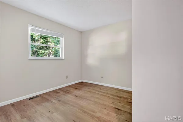 $189,900 | 2562 Grayland Walk, St. Louis, MO 63129