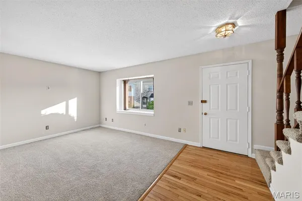 $189,900 | 2562 Grayland Walk, St. Louis, MO 63129