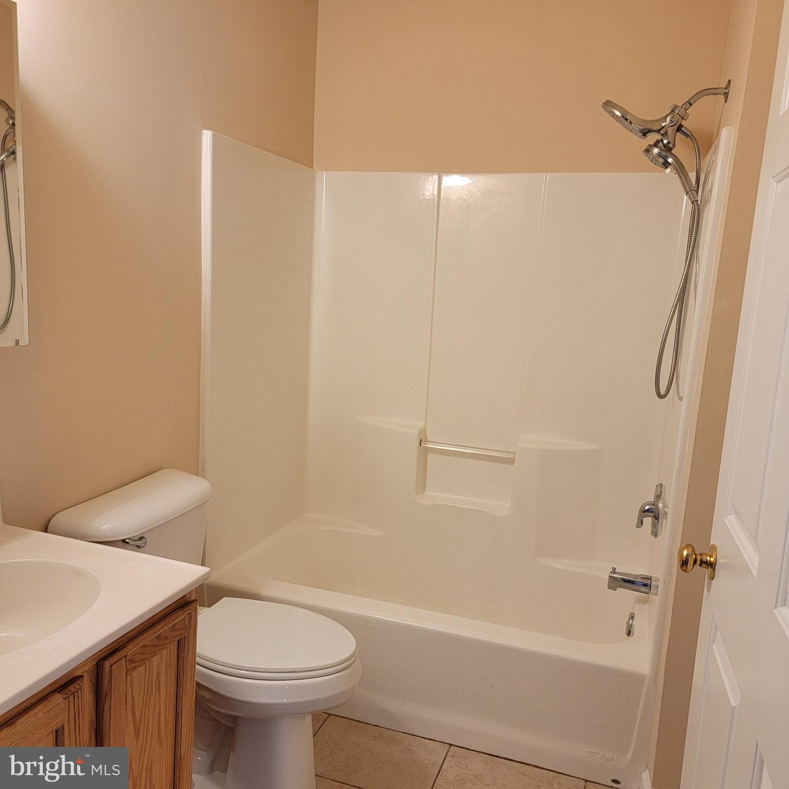 138 Pine Tree Road Ocean City, MD 21842 - Photo 25 of 55 Hall bath