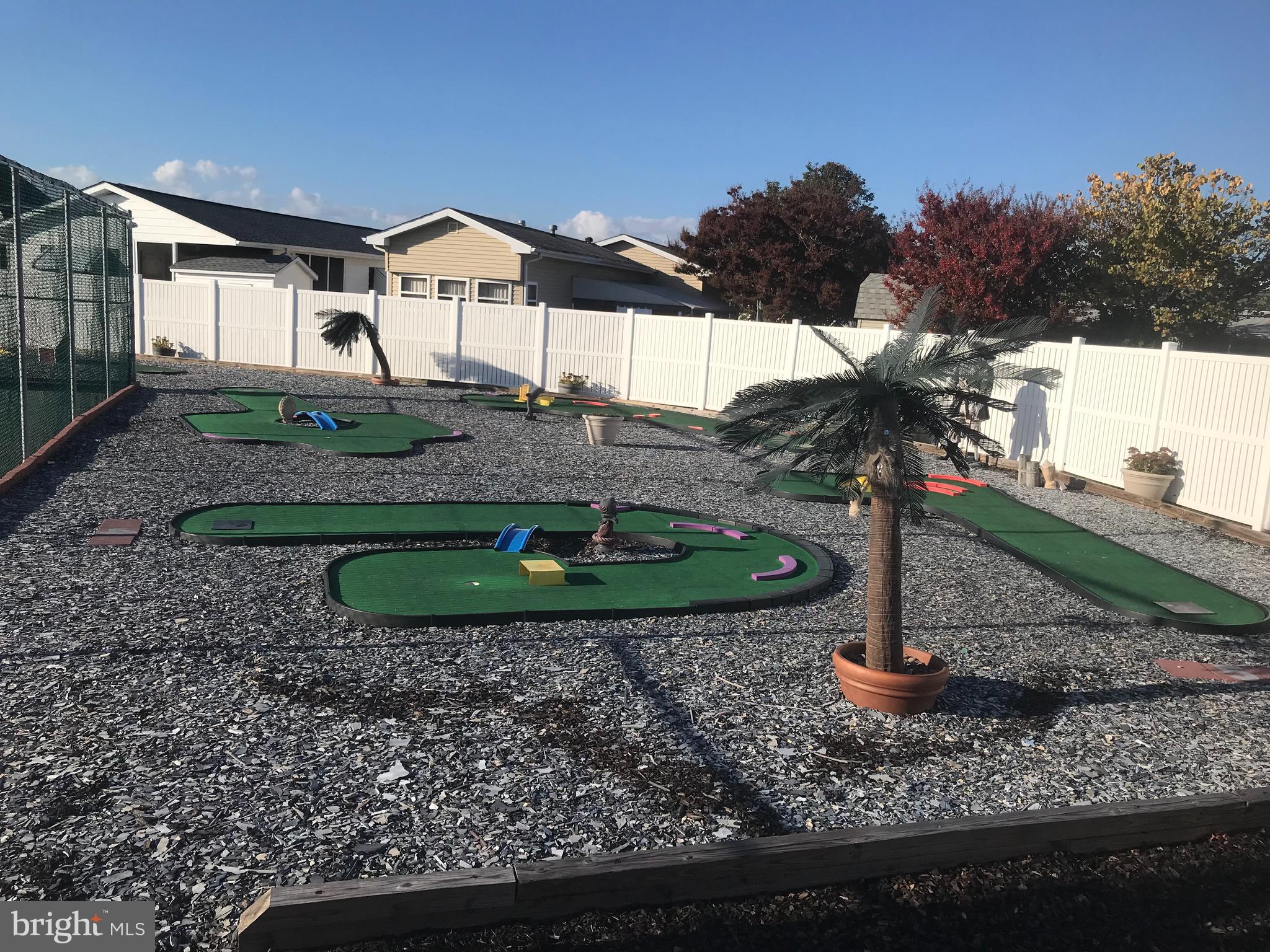 138 Pine Tree Road Ocean City, MD 21842 - Photo 40 of 55 Community putt-putt