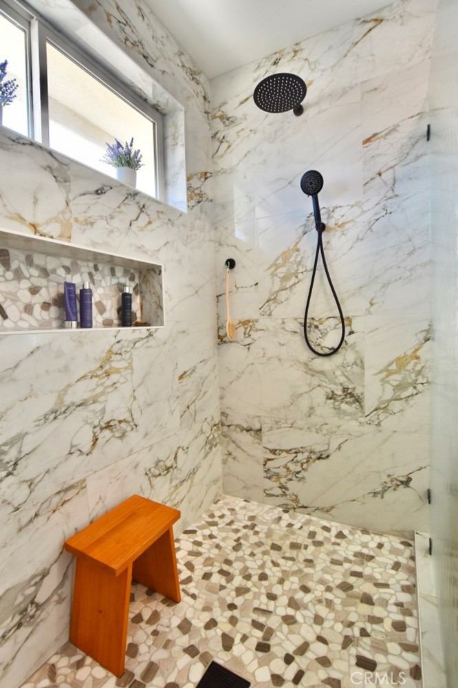 50645 Lockwood Road Lockwood, CA 93426 - Photo 28 of 48 a bathroom with a shower