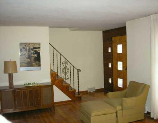 125 Spring Grove Road Penn Hills, PA 15235 - Photo 2 of 8 Living Room.