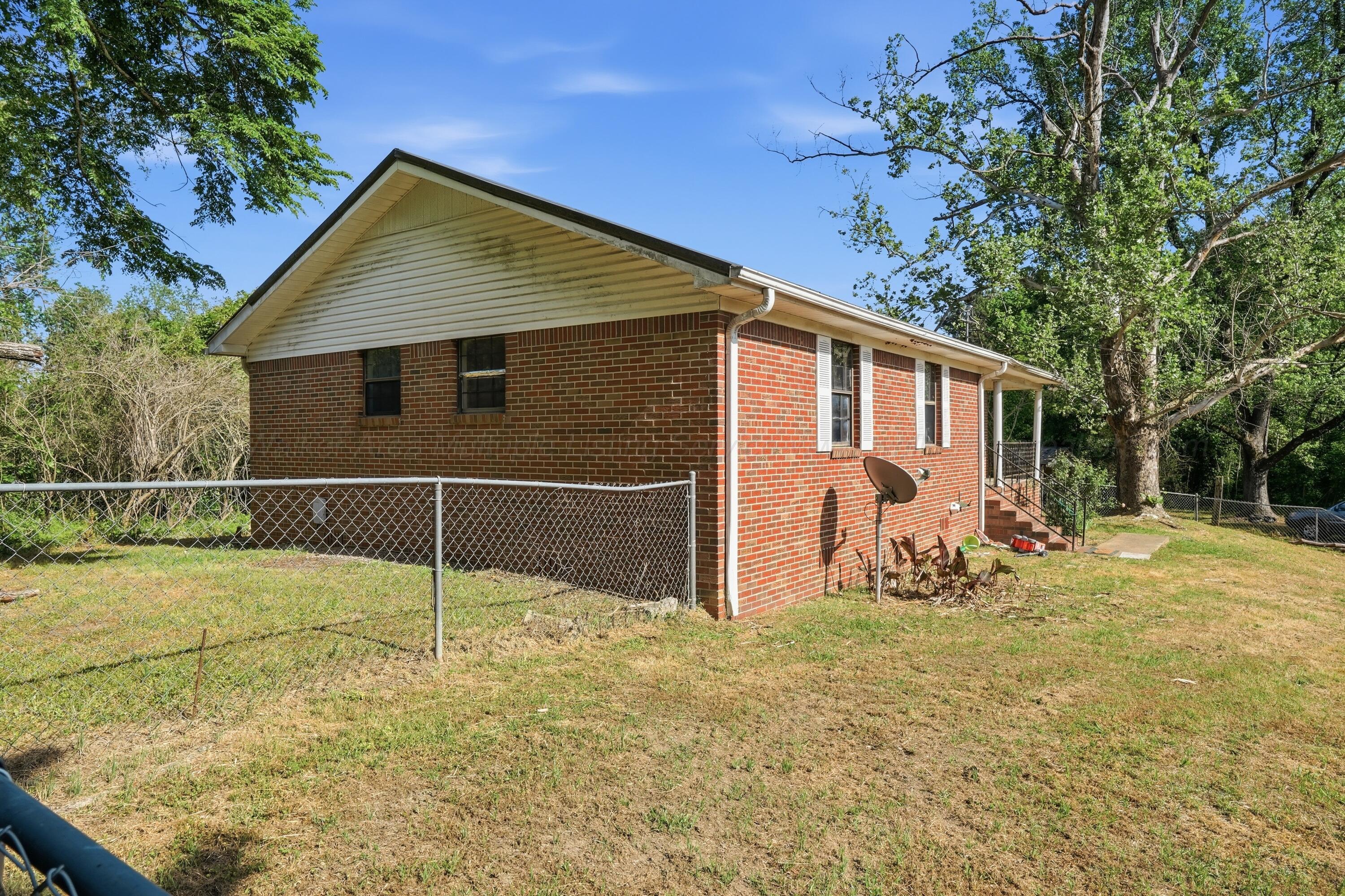 90 Sperling Road Dora, AL 35062 - Photo 7 of 27 side view