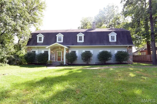 $4,500 | 8940 Ladue Road, Ladue, MO 63124