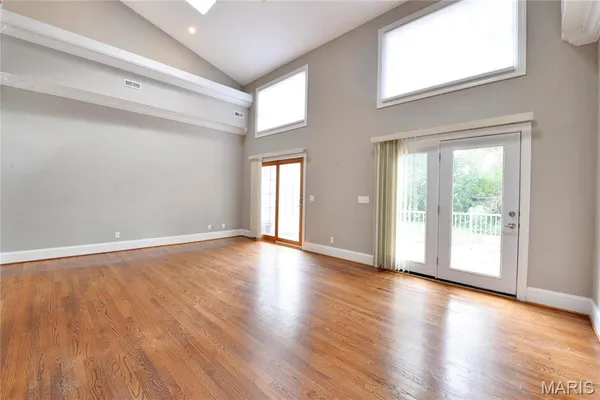 $4,500 | 8940 Ladue Road, Ladue, MO 63124