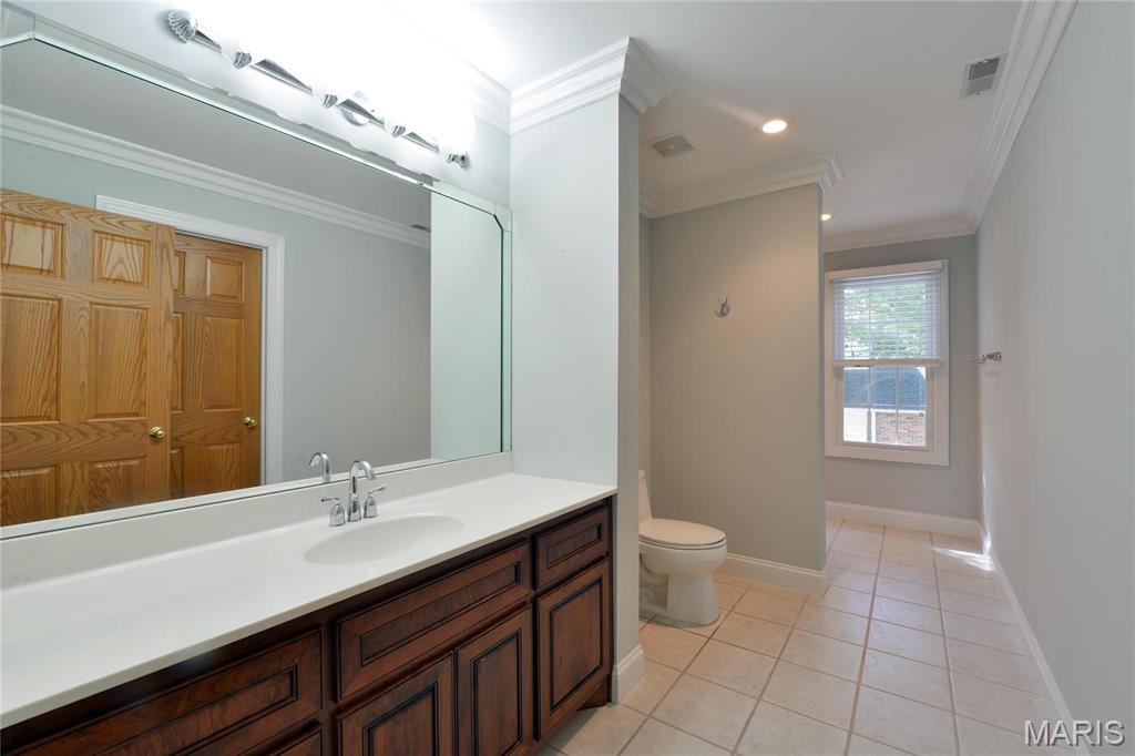 8940 Ladue Road Ladue, MO 63124 - Photo 45 of 54