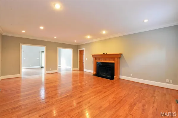 $4,500 | 8940 Ladue Road, Ladue, MO 63124