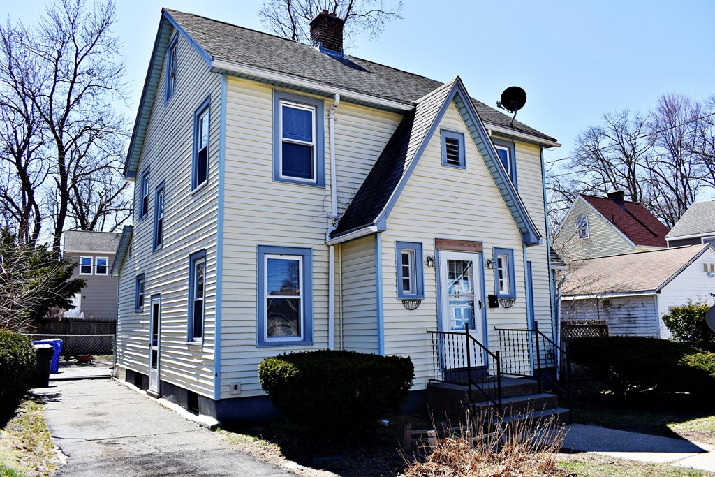 11 Mortimer Street Springfield, MA 01109 - Photo 2 of 5 Gallery Image 2