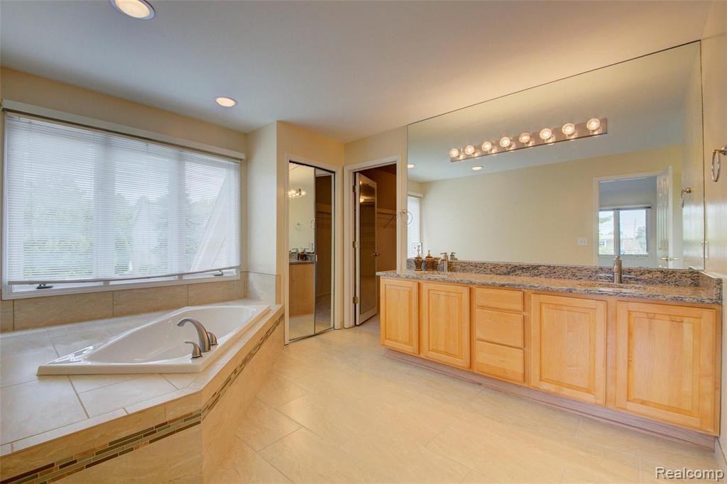 46402 Mornington Road Canton, MI 48188 - Photo 23 of 45