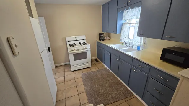 $69,900 | 1007 7th Avenue Northeast, Austin, MN 55912