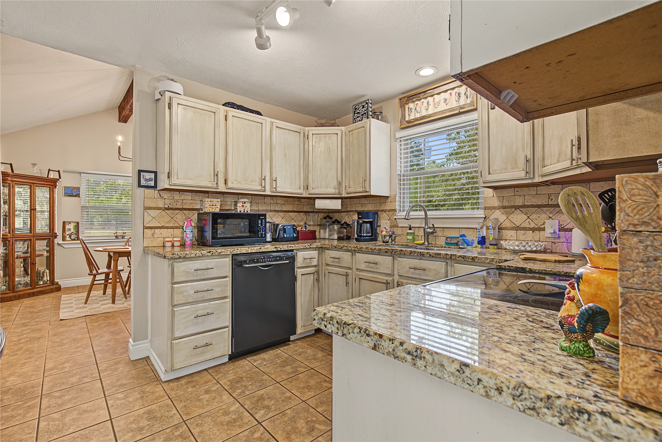 6 Pinedale Subdivision Road Huntsville, TX 77320 - Photo 8 of 29 Gallery Image 8
