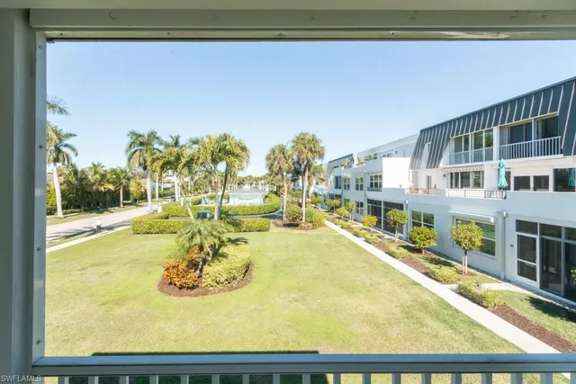 $689,000 | 4180 Belair Lane, Unit B, Naples, FL 34103