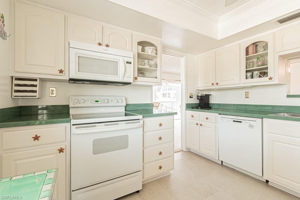 4180 Belair Lane, Unit B Naples, FL 34103 - Photo 28 of 45