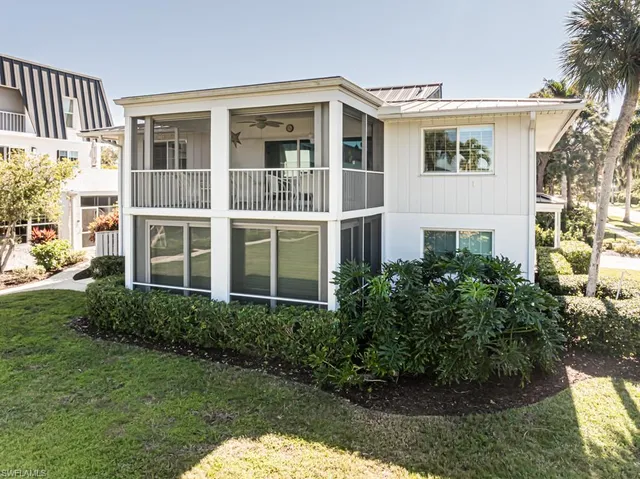 $689,000 | 4180 Belair Lane, Unit B, Naples, FL 34103