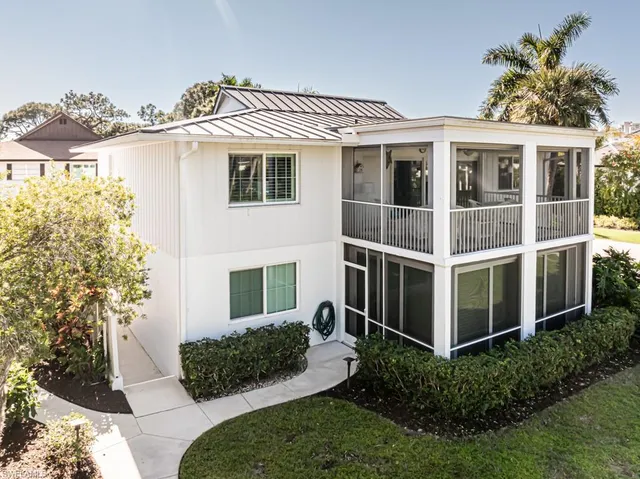 $689,000 | 4180 Belair Lane, Unit B, Naples, FL 34103