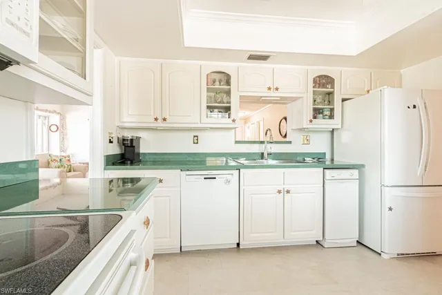 $689,000 | 4180 Belair Lane, Unit B, Naples, FL 34103