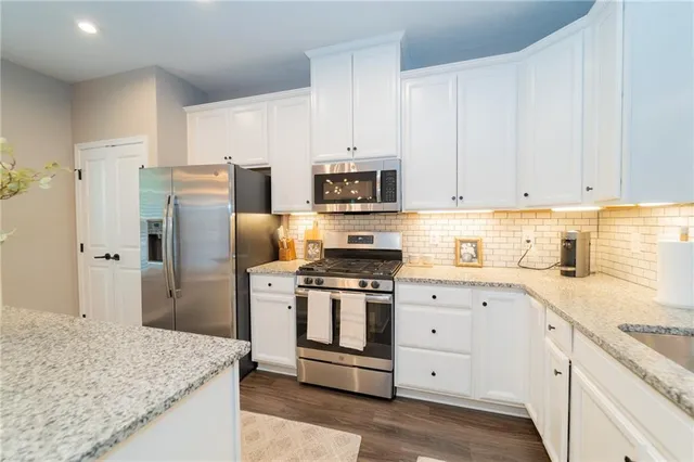 $375,000 | 144 Cole Drive, McKees Rocks, PA 15136