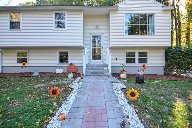 $649,900 | 183 Chester Road, Derry, NH 03038