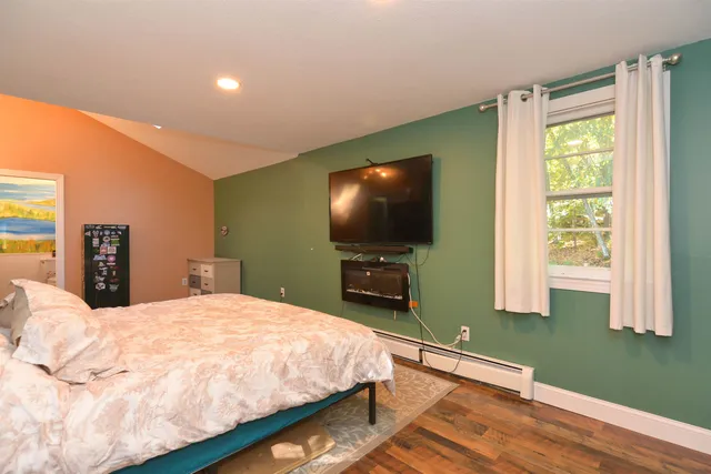 $649,900 | 183 Chester Road, Derry, NH 03038