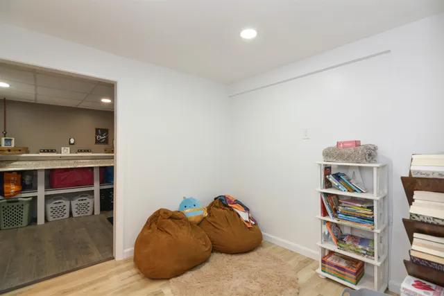 $649,900 | 183 Chester Road, Derry, NH 03038