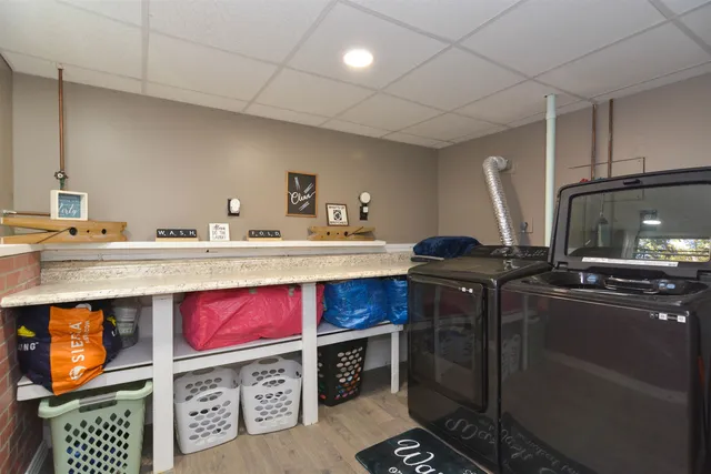 $649,900 | 183 Chester Road, Derry, NH 03038