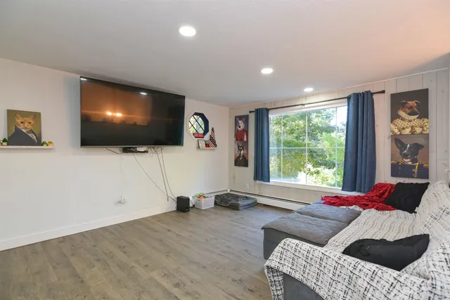 $649,900 | 183 Chester Road, Derry, NH 03038