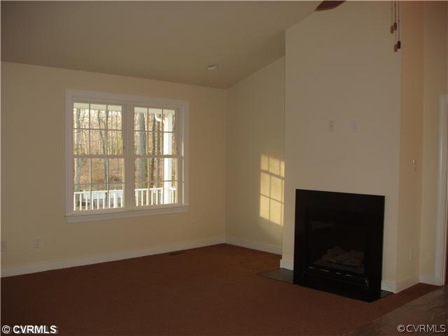 10070 Cool Spring Road Mechanicsville, VA 23116 - Photo 3 of 9 Den/Family/Great Room
