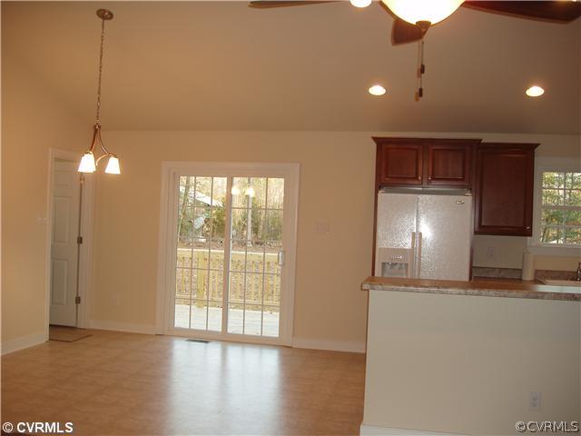 10070 Cool Spring Road Mechanicsville, VA 23116 - Photo 5 of 9 Kitchen