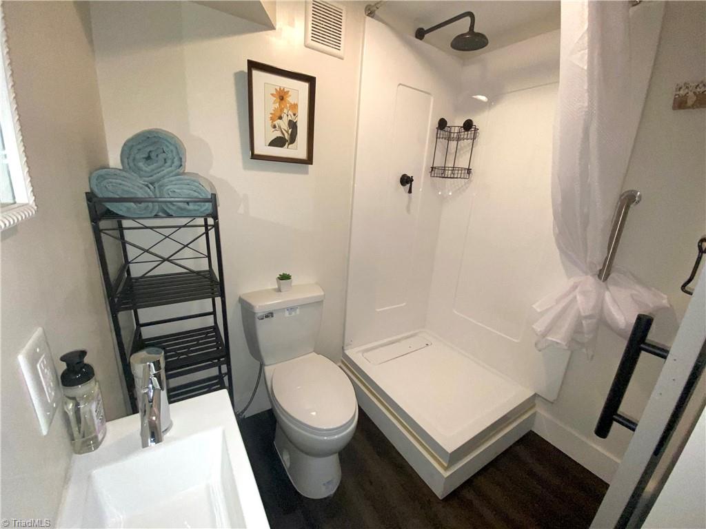 507 Edney Ridge Road Greensboro, NC 27408 - Photo 15 of 35 Gallery Image 15