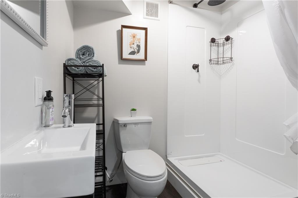 507 Edney Ridge Road Greensboro, NC 27408 - Photo 26 of 35 Gallery Image 26