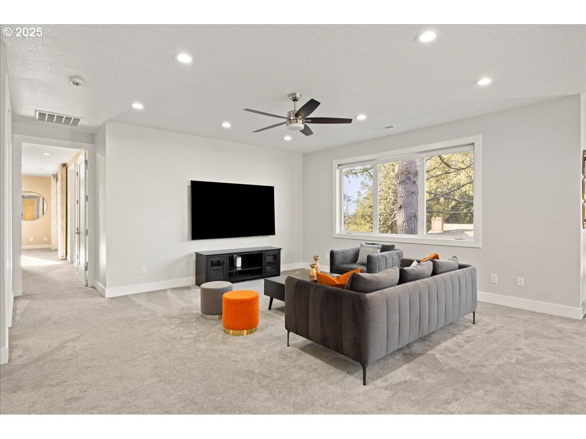10400 Northwest Cornell Road Portland, OR 97229 - Photo 19 of 41 Gallery Image 19