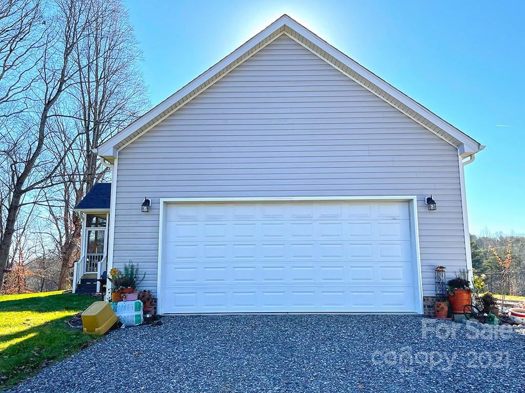 479 Huckleberry Ridge Road Hiddenite, NC 28636 - Photo 37 of 43 Gallery Image 37