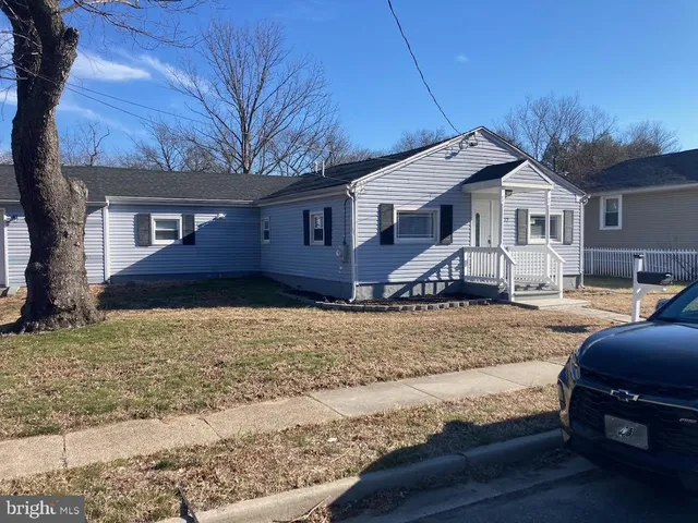 a house view with a outdoor space