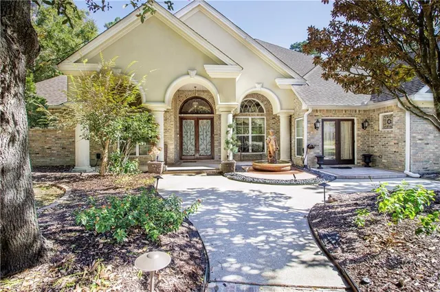 $995,000 | 39308 Magnolia Trace, Ponchatoula, LA 70454