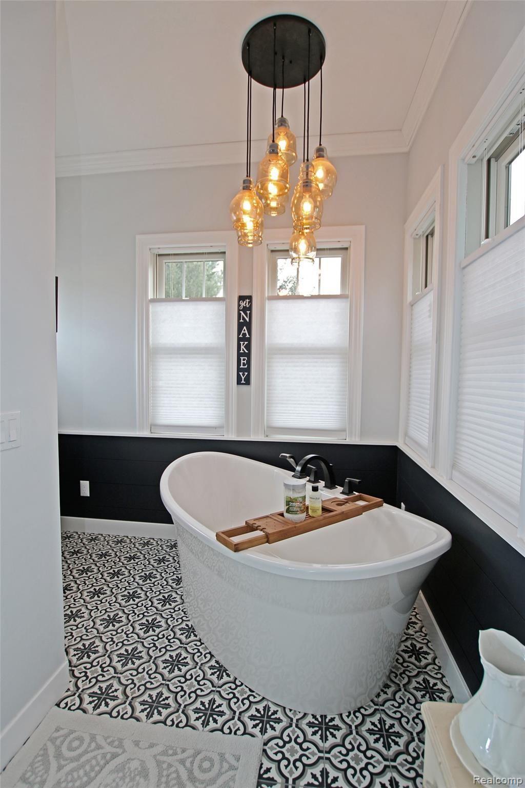 7037 Dutch Road Goodrich, MI 48438 - Photo 39 of 93 39) Master Suite Bathroom.jpg