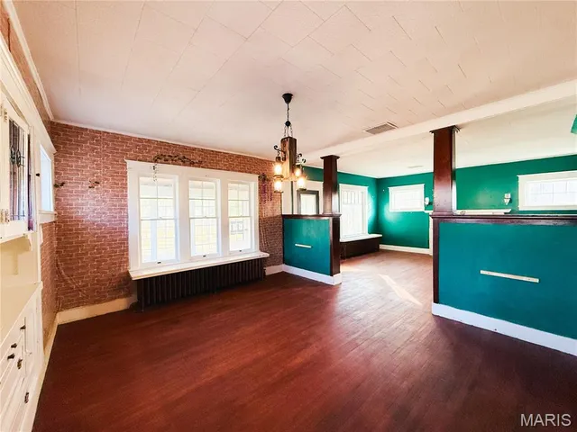 $180,000 | 9305 Highway 51, Ashley, IL 62808