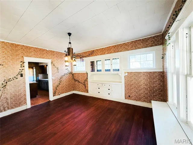 $180,000 | 9305 Highway 51, Ashley, IL 62808