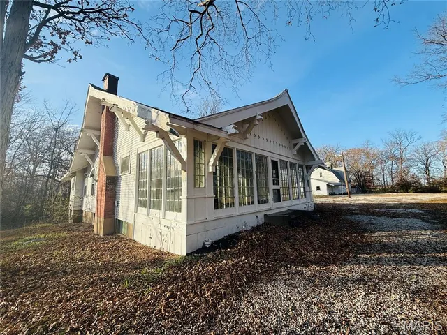 $180,000 | 9305 Highway 51, Ashley, IL 62808