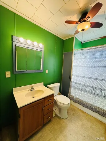 $180,000 | 9305 Highway 51, Ashley, IL 62808