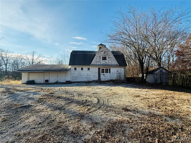 $180,000 | 9305 Highway 51, Ashley, IL 62808