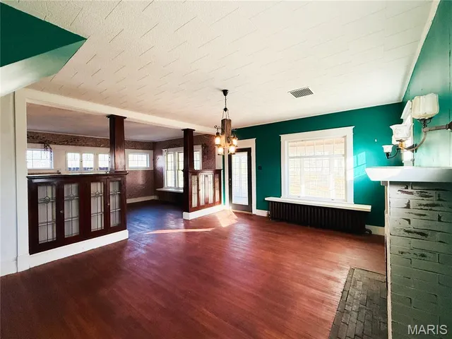 $180,000 | 9305 Highway 51, Ashley, IL 62808