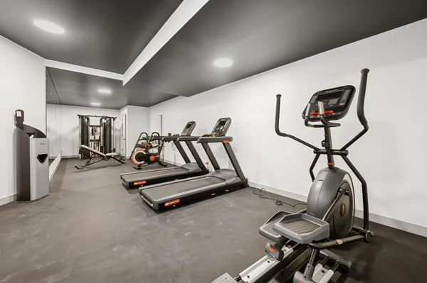 $2,475 | 1337 West Estes Avenue, Unit 3C, Chicago, IL 60626