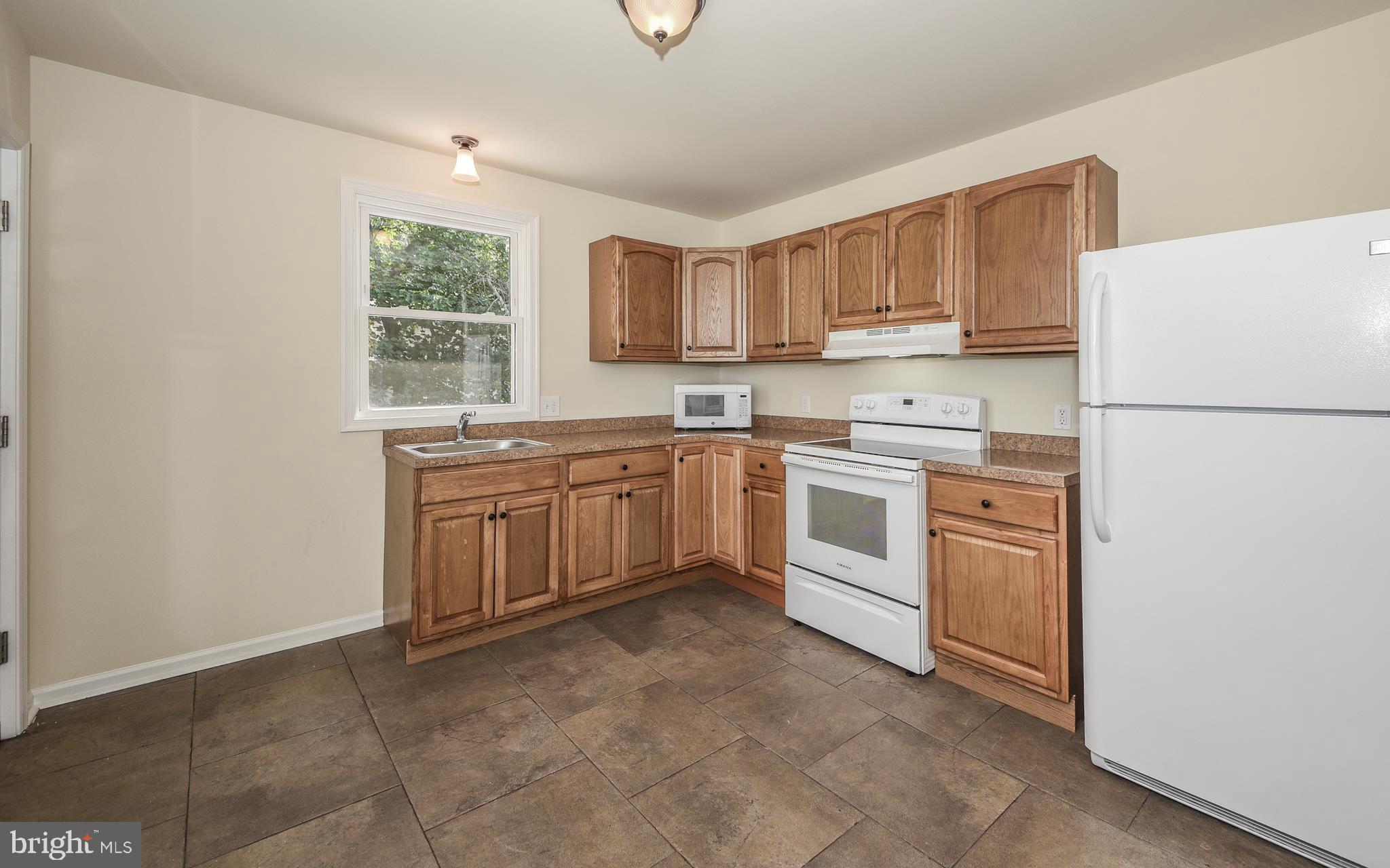 1206 State Rd. Croydon, PA 19021 - Photo 18 of 35 Unit B Kitchen