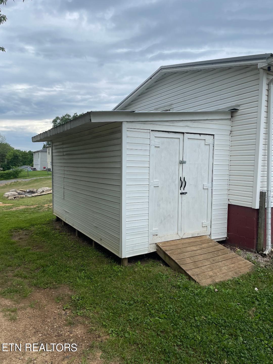 1154 Joe Hall Road Morristown, TN 37813 - Photo 59 of 60 1154 shed