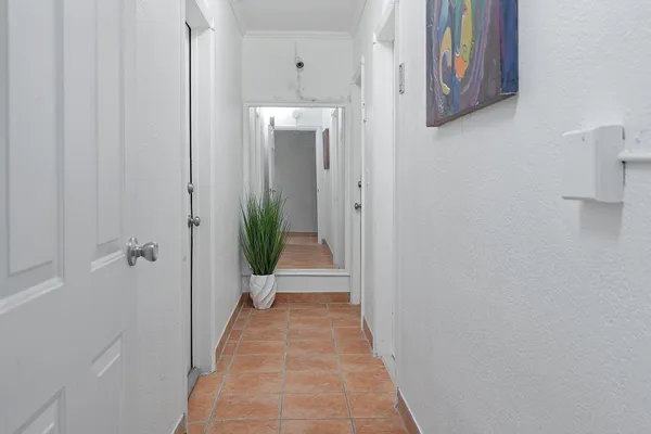 $1,300 | 3349 Northeast 33rd Street, Unit 2, Fort Lauderdale, FL 33308