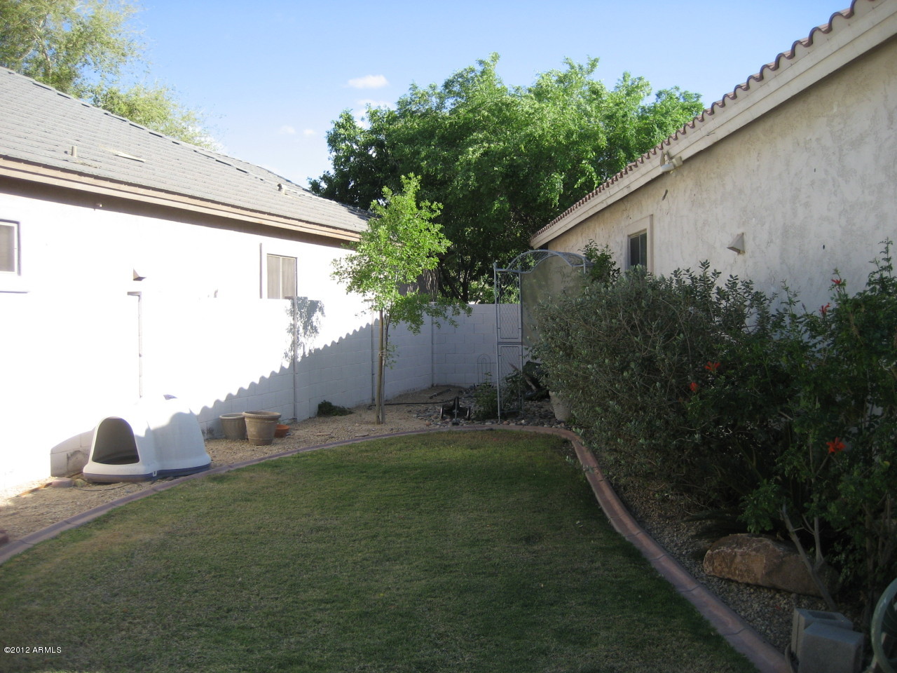2604 East Carson Road Phoenix, AZ 85042 - Photo 8 of 10 Side Yard