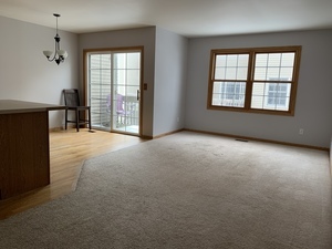 672 South Peace Road, Unit 672 Sycamore, IL 60178 - Photo 3 of 11
